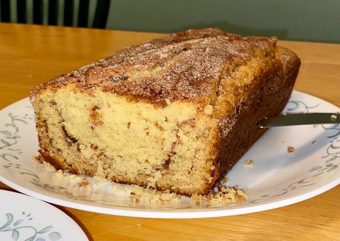 Everyday Fresh Sour Cream Coffee Cake (Mammie)