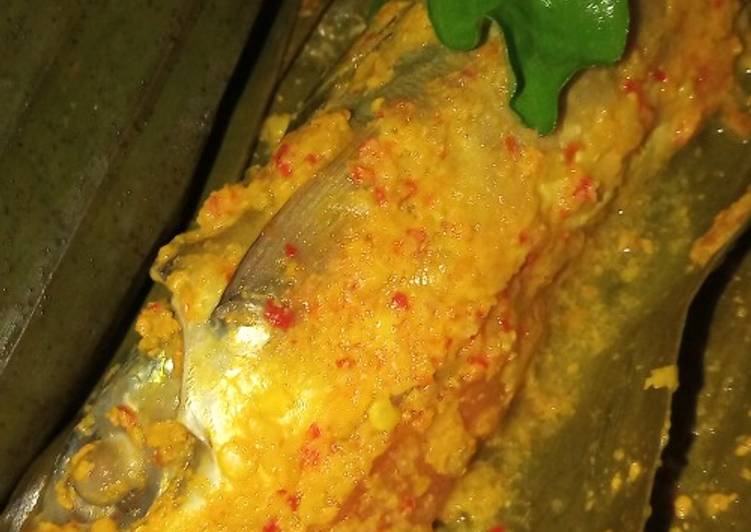 11. Pepes Ikan Segar
