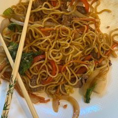 A picture of Chowmein.