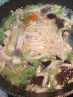 絲瓜雜燴麵-簡單料理 的食譜成品照片