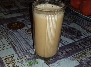 Una foto de Malta con leche condensada