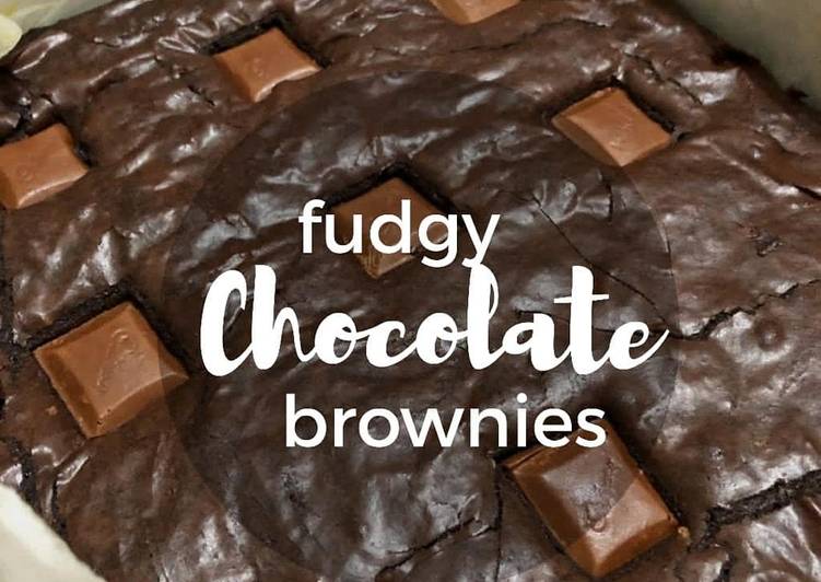 Bagaimana Menyiapkan Fudgy Chocolate Brownies yang Lezat Sekali