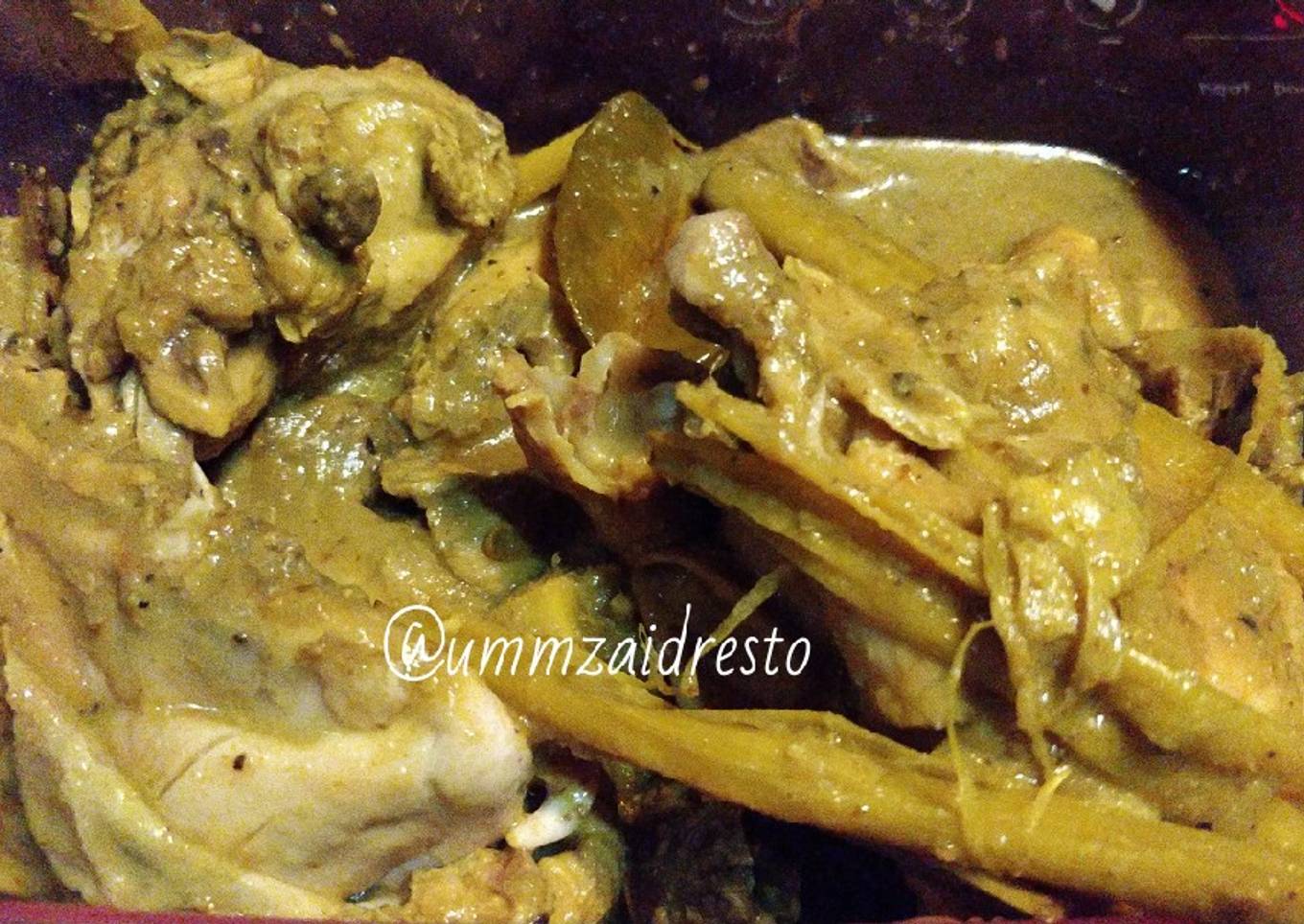 Ayam Ungkep Kuning
