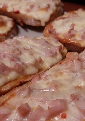 O poză a rețetei Mini pizza - felii de pâine.