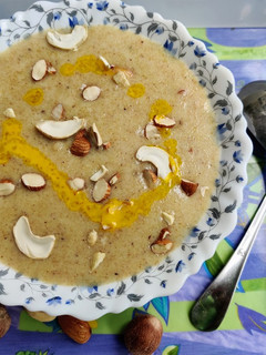 दूध दलिया (Doodh Daliya recipe in hindi) रेसिपी मुख्य फोटो
