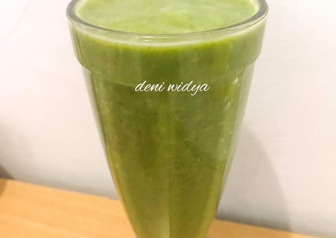 Resep Green Smoothie : Bayam Hijau, Alpukat, Cranberries Kering Anti Gagal