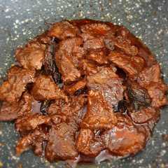 A picture of Rendang simple.