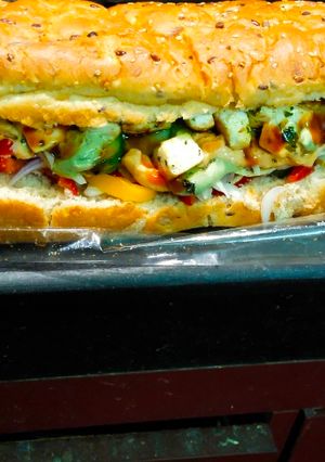 सबवे स्टाइल हेल्थी बर्गर (SUBWAY style healthy buger burger recipe in hindi) रेसिपी मुख्य फोटो