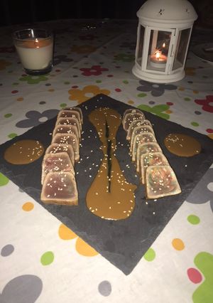 Una foto de Tataki de atún con mayonesa de soja