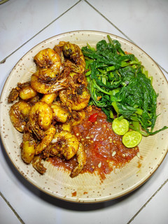 Foto resep 25. Udang Goreng Bawang dan Sambel Dadak
