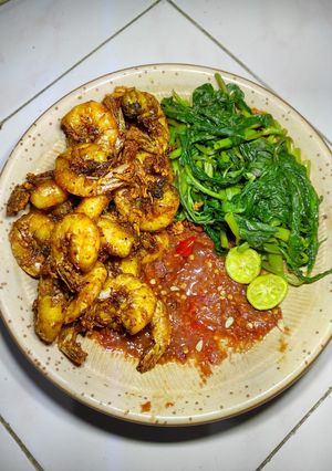Foto resep 25. Udang Goreng Bawang dan Sambel Dadak