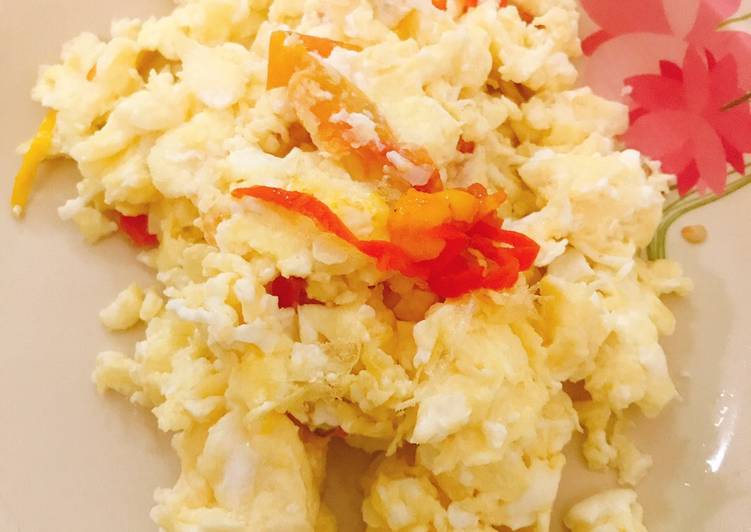 Simple Way to Prepare Favorite Scrambled egg