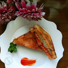 A picture of Potato masala sandwich.