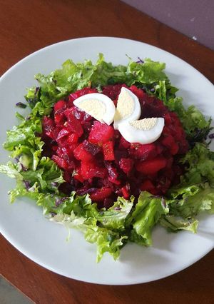 Una foto de Ensalada roja