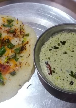 रवा उत्तपम(rawa uttapam recipe in hindi) रेसिपी मुख्य फोटो