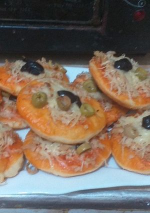 صورة لوصفة ميني بيتزا 🍕 دون اختمار
