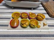 Una foto de muffins de harina integral