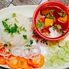 A picture of Aloo goshttt.