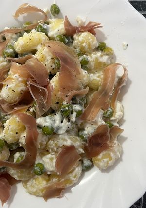 Foto di Gnocchi con ricotta,piselli e prosciutto