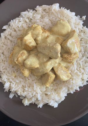 Une photo de Poulet curry/coco