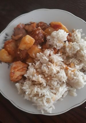 Una foto de Guiso de Pollo con Chorizo