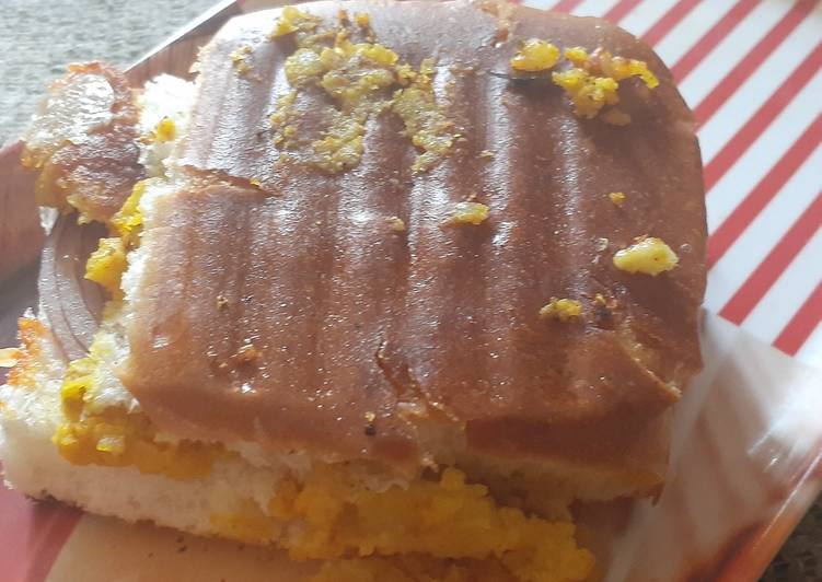 How to Make Quick Mumbai  Cheese Vada Pav Grill