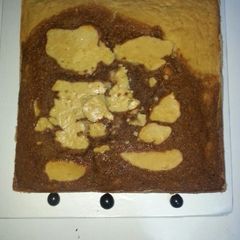 A picture of Marble Vanilla cake# author Marathon.
