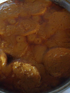 Una foto de Roti de pollo en salsa de setas y pimientos del padrón