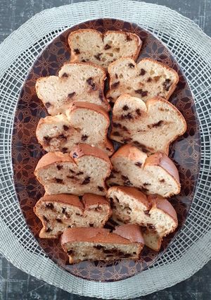 Une photo de Cake à la Noisette et Pépites de Chocolat / Healthy