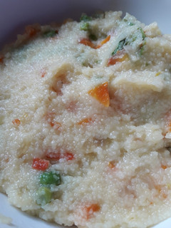 ரவா கிச்சடி (rava kichidi recipe in tamil) செய்முறை முக்கிய புகைப்படம்