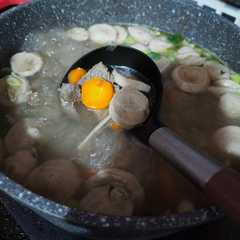 A picture of SOP iga bumbu simple.