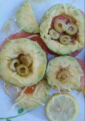Una foto de Aguacate con tomate