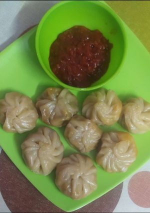A picture of Chicken Momos.