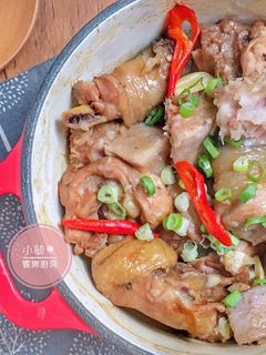 芋頭燒雞 的食譜成品照片