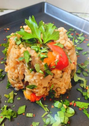 Zöldséges, húsos bulgur recept fotója