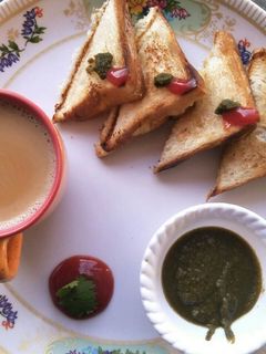 आलू पनीर सैंडविच (Aloo paneer sandwich recipe in hindi) रेसिपी मुख्य फोटो