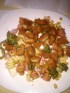 Una foto de Ensalada de pasta con merluza en airfryer
