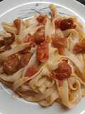 Cherry explotados con fideos nido en airfryde