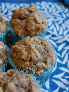 A picture of Banana-gingerbread Cupcakes.