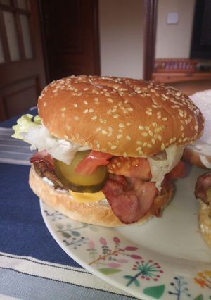 Una foto de ~Hamburguesa Roberniana~