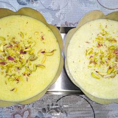 A picture of Rice and mango firni.
