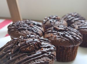 Una foto de Muffin de chocolate, relleno 🍓 🧁