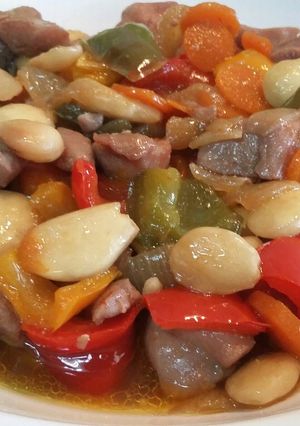 Foto principal de Pollo con verduras y almendras