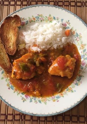 Una foto de PESCADO EN SALSA DE POBLANO ©