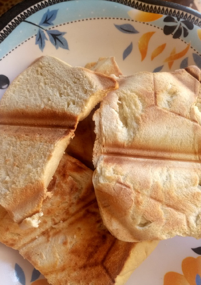A picture of Toasted bread.