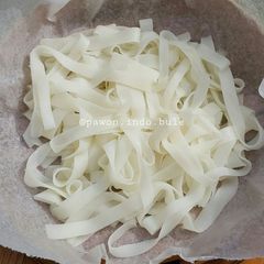 A picture of Homemade Rice Noodles.