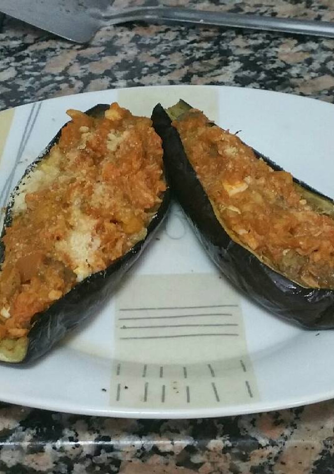 Una foto de Berenjenas al horno con bacalao y atun