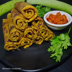 A picture of Lauki Thepla / Bottlegourd Paratha.