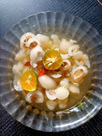 Easy Steps to Prepare Asinan rambutan the Delicious You can take Joss in your mouth