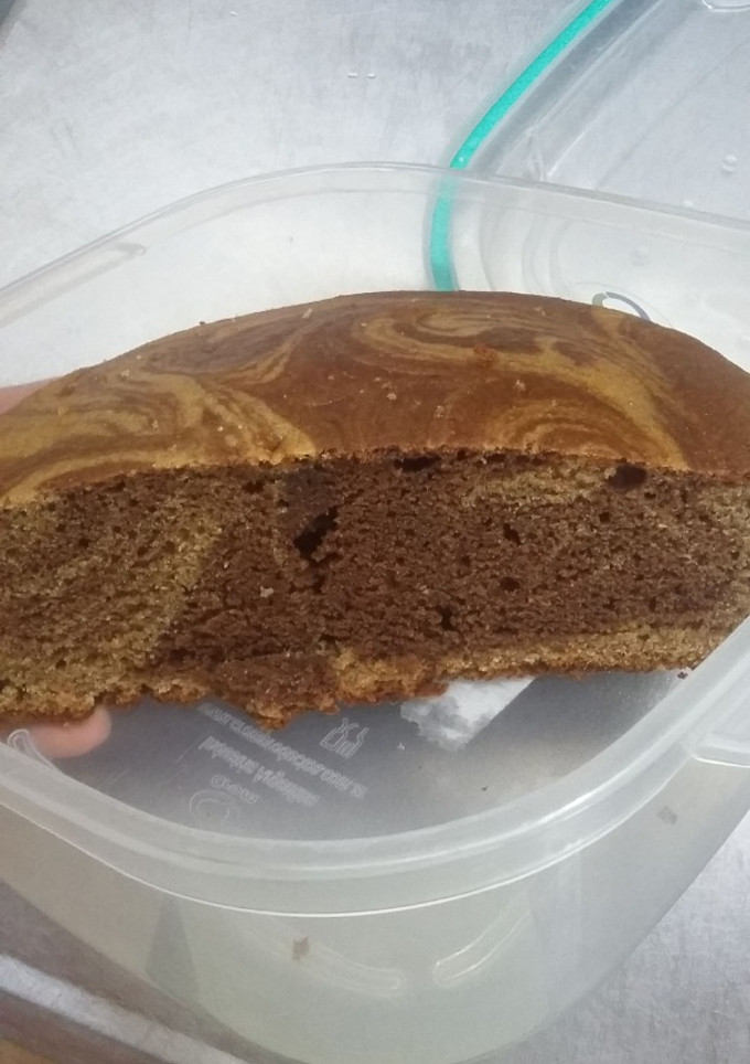 Una foto de Bizcochuelo marmolada con harina integral y sin huevo